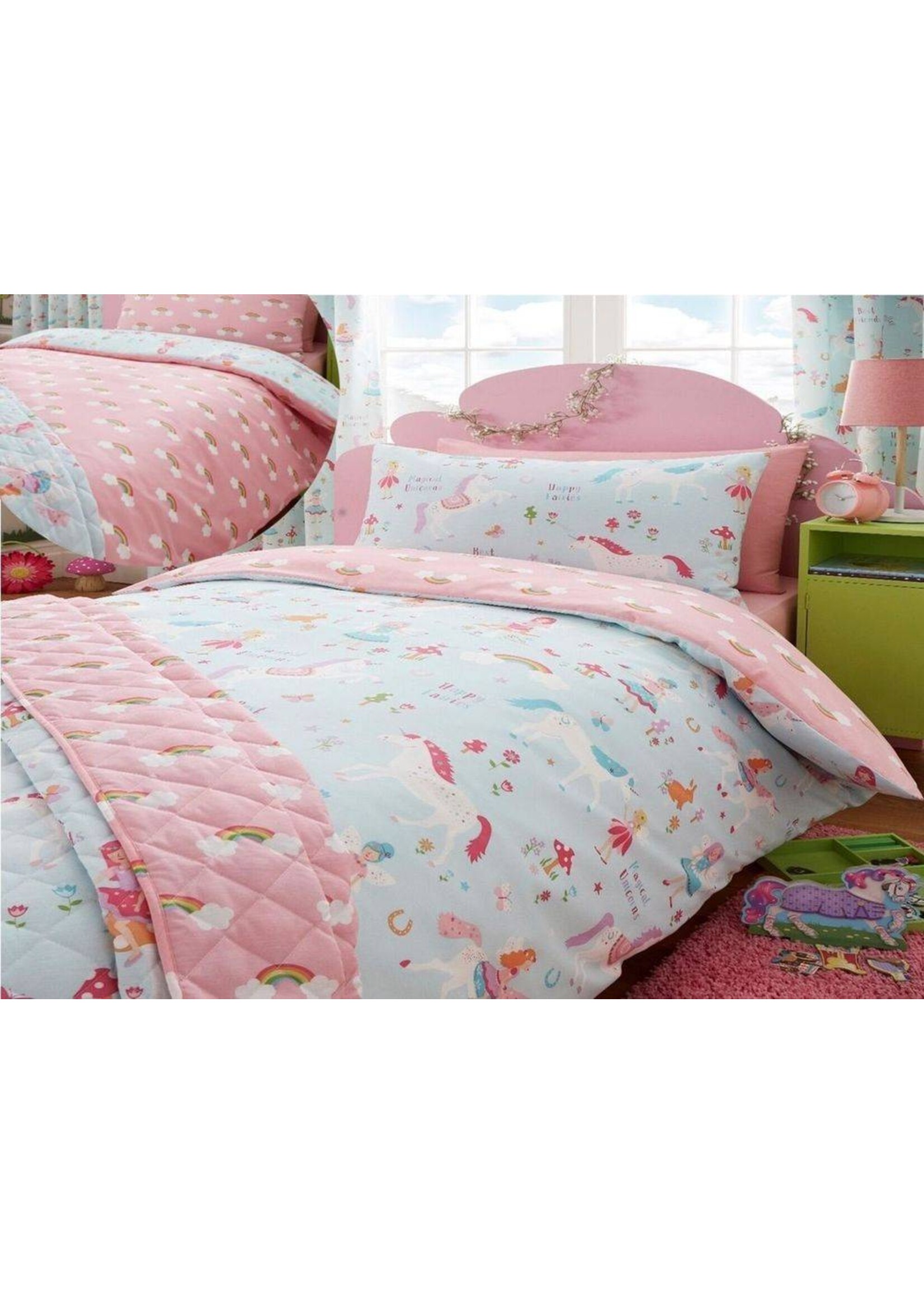 Kidz Club  Magical Unicorns Junior Duvet Cover