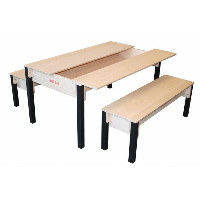 Table avec bancs en bois pour enfants