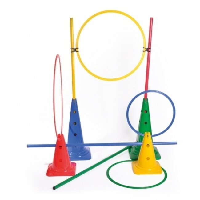 Jeux de cerceaux, cônes et barres