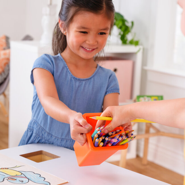 Kidkraft Table montessori en bois  avec 4 chaises