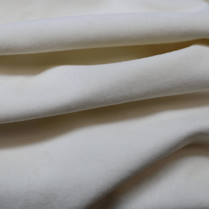 Velvet 145 - Milky | volle rol
