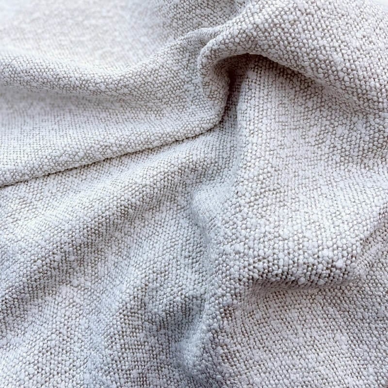 Bouclé 145 - Silk Champagne | uniek restant van 2,95 meter