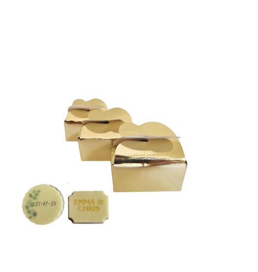 Trouwbonbons in Luxe Pour Vous gouden doosje - Luxe trouwchocolades