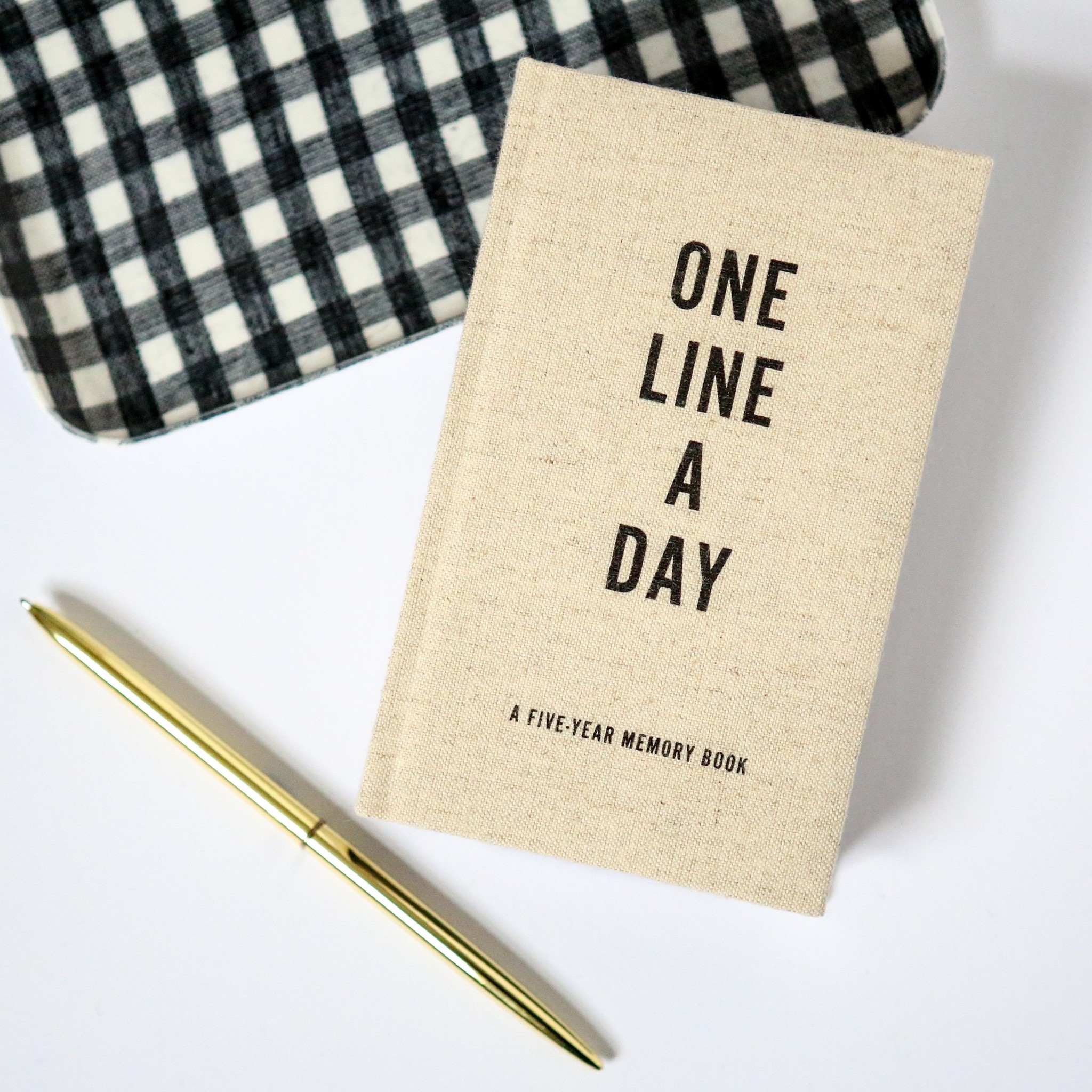 Notitieboek One Line A Day Canvas MaisonNL Concept Store notitieboek-one-line-a-day-canvas-maisonnl-concept-store