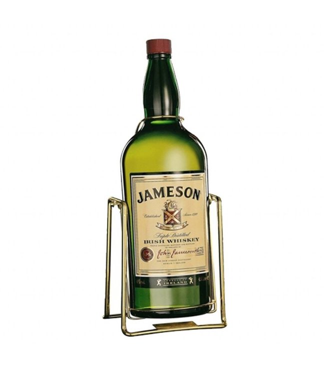 Luxurious Cradle + Jameson - Drinks Jameson Irish