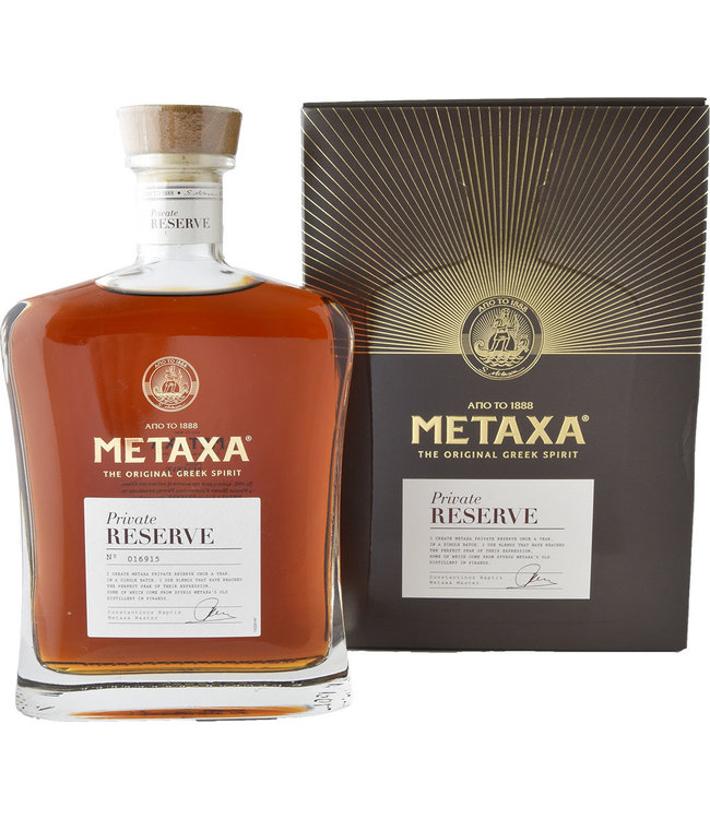 Metaxa Metaxa Private Reserve 700ml Gift box - Luxurious Drinks™