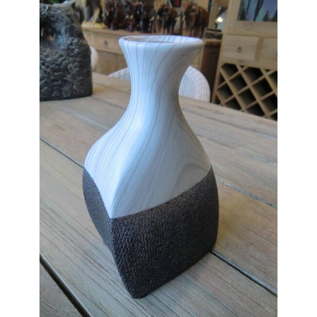 Vase (3824)