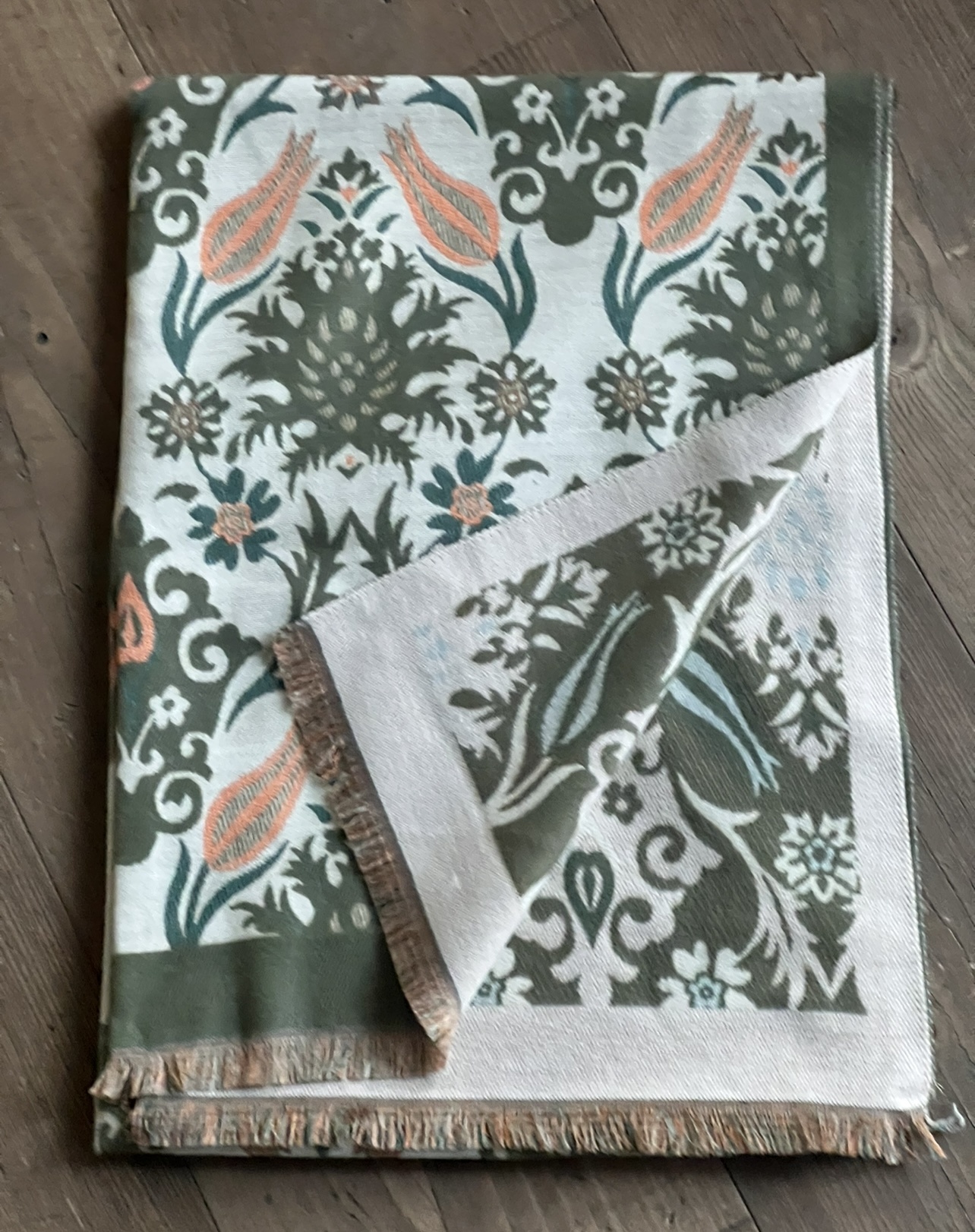 Schal florales Muster