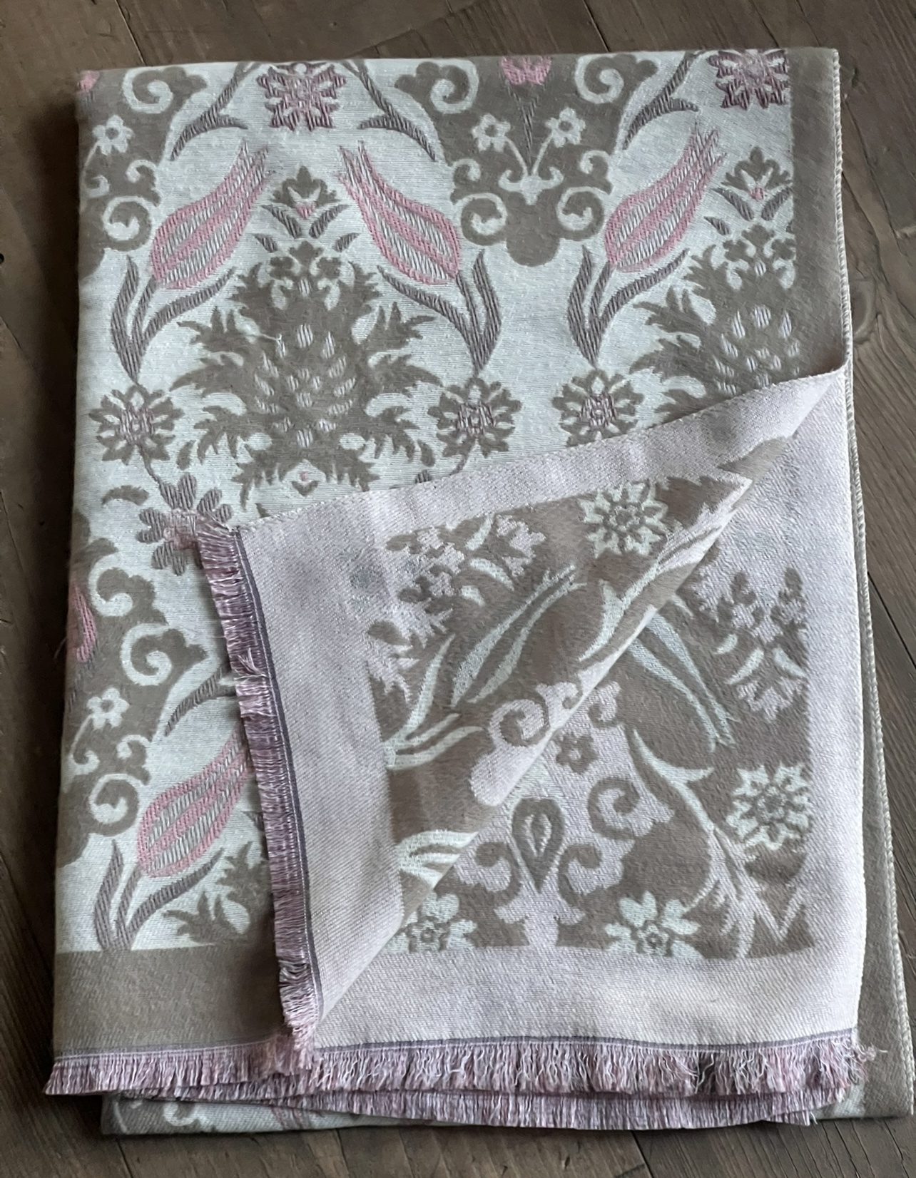 Schal florales Muster