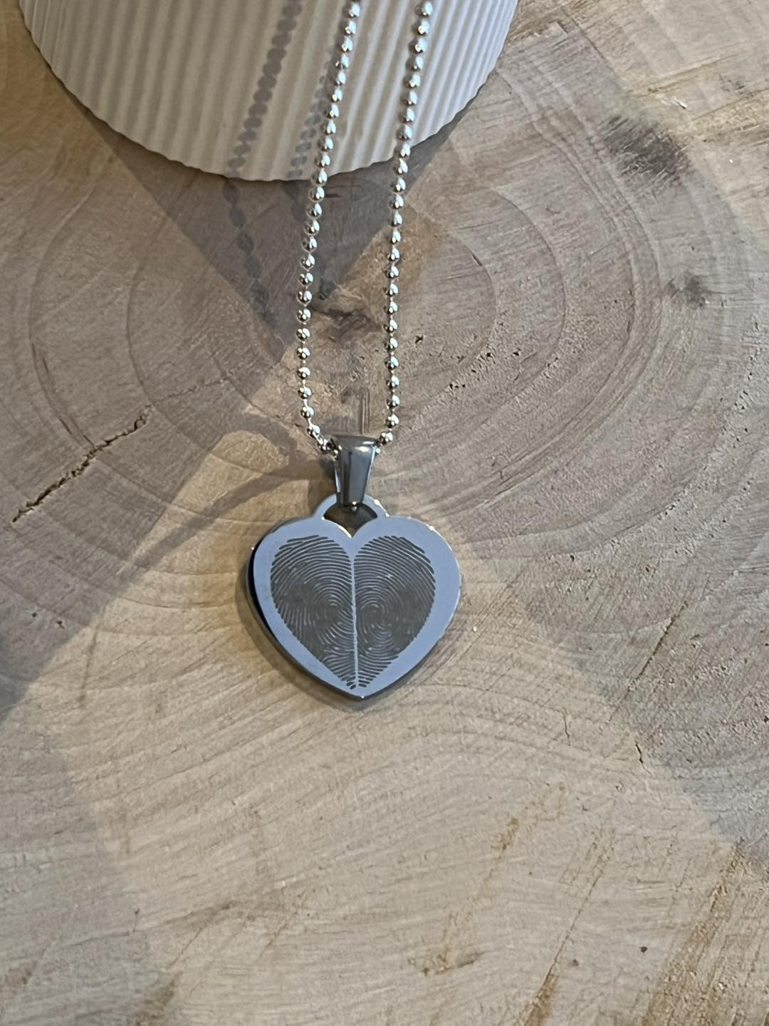 Kette mit Fingerabdruck