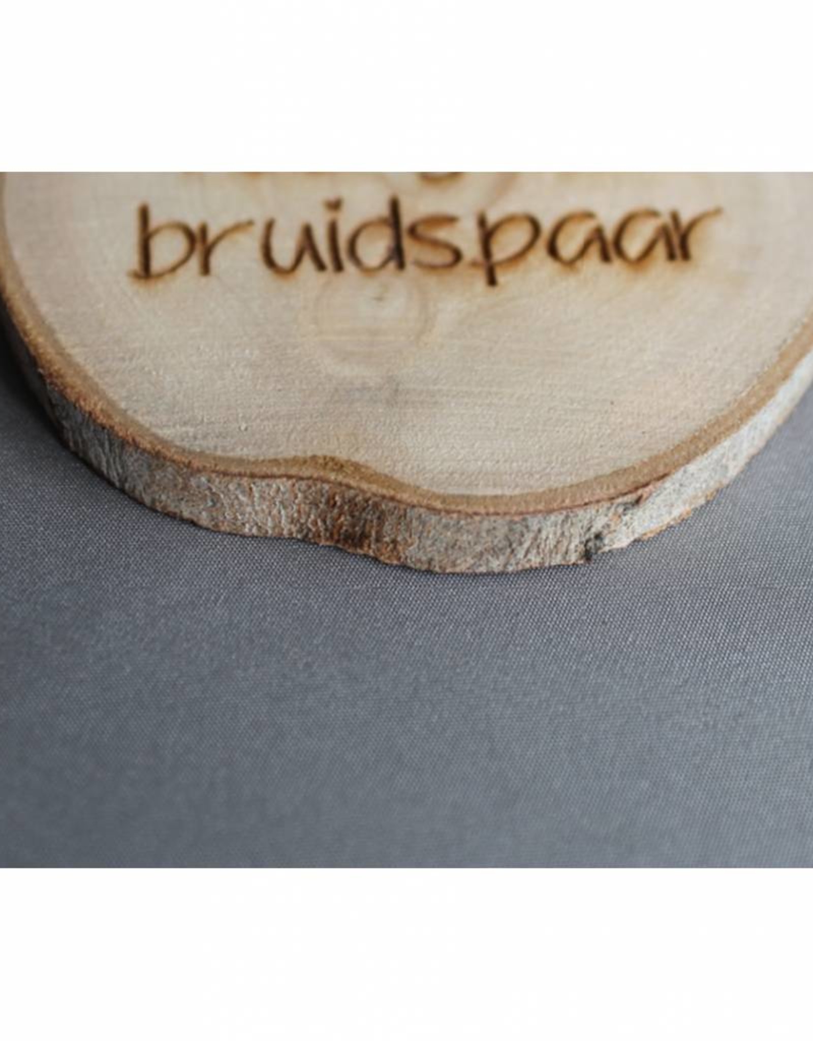 Houten cadeau-label - "Veel geluk bruidspaar"