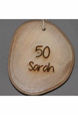 Houten cadeau-label - "Sarah 50"