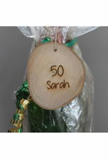 Houten cadeau-label - "Sarah 50"