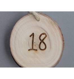 Houten cadeau-label - "18"