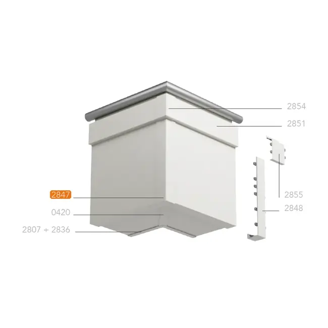 Montagetekening van een uitwendige hoek met Keralit dakrandbekleding en sierlijst modern, met hoekstukken en tussenstukken. Het uitwendig hoekstuk 350 mm (2847) is oranje gemarkeerd.