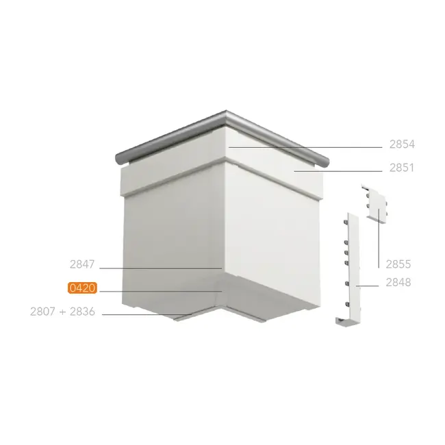 Montagetekening van een uitwendige hoek met Keralit dakrandbekleding en sierlijst modern, met hoekstukken en tussenstukken. Het H-verbindingprofiel 10 mm (0420) is oranje gemarkeerd.