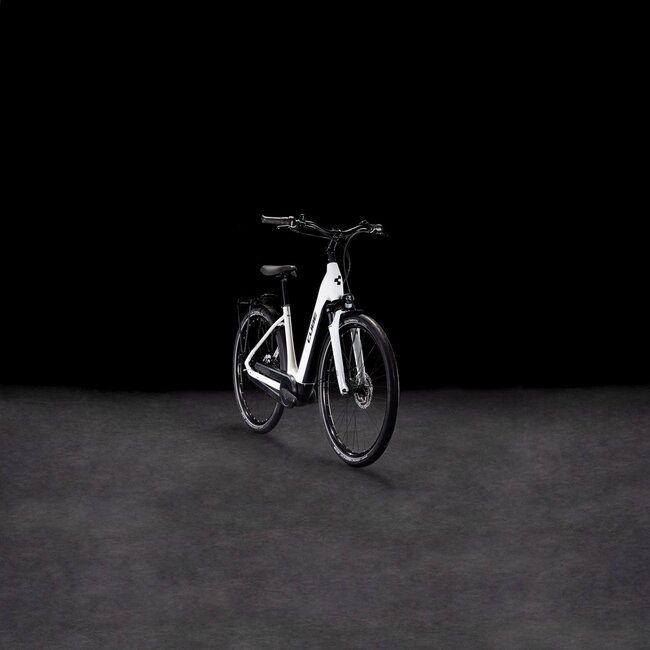 Cube  Cube Supreme Hybrid One e-bike dames 8Versnellingen Wit