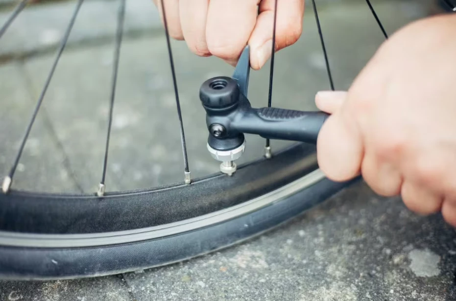 Bandenspanning elektrische fiets: hoe hard moet je fietsband zijn?