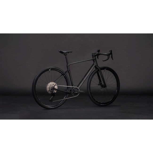 Cube  Nuroad C62 One Blackline uni Zwart 12V