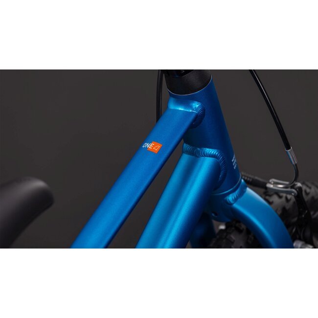 Cube  Numove 140 Topasblue/nebula uni 14 inch Blauw 1V