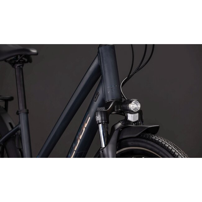 Cube  Touring One Night/chrome uni Zwart 8V