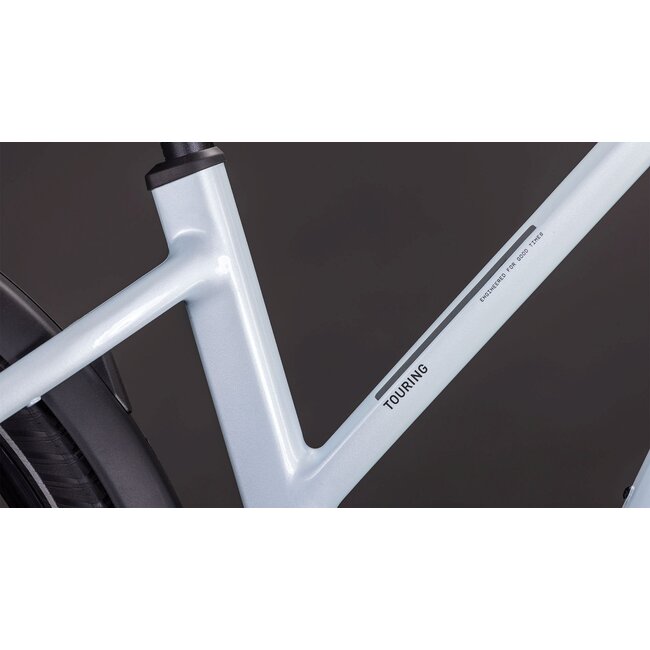 Cube  Touring Hybrid One 600