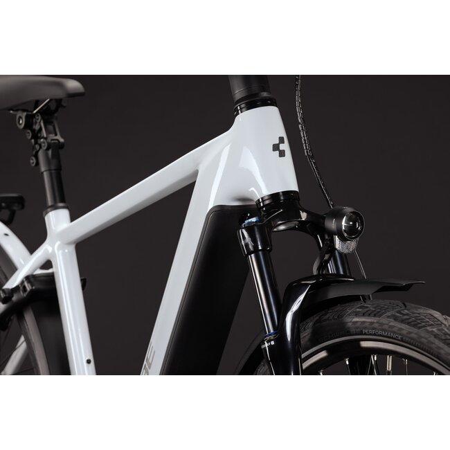 Cube Kathmandu Hybrid Deluxe Pro 800