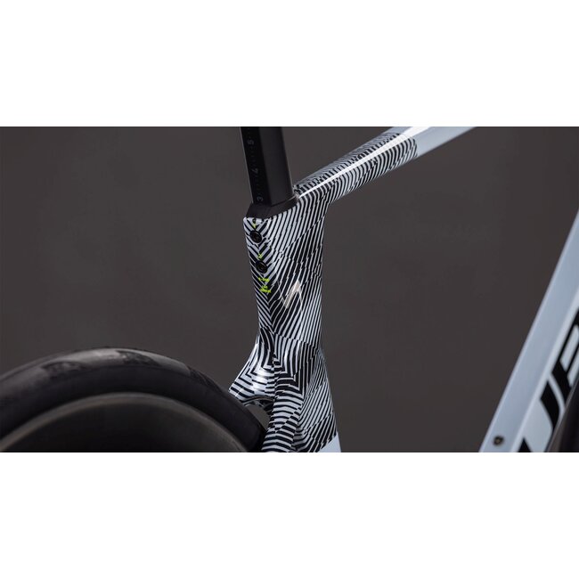 Cube  Agree C62 Race