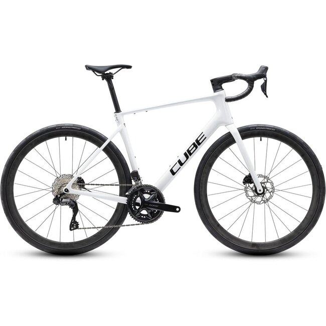 Cube Attain C:62 Carbon SLX 2027 Metallicwhite/Black · zijaanzicht