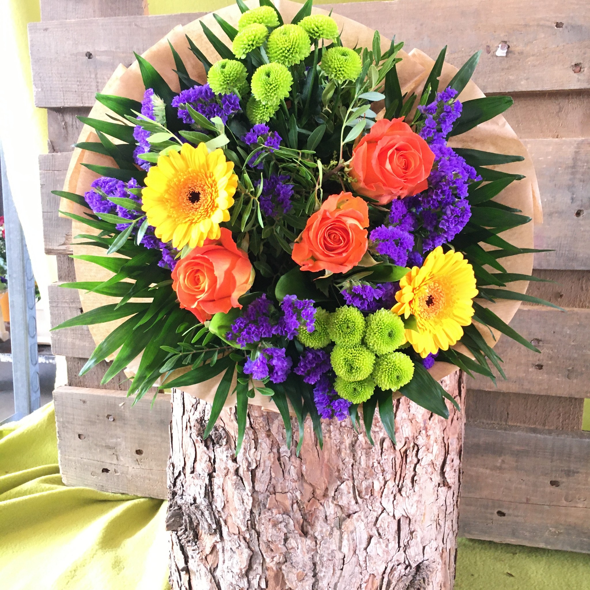 bunter Gute Laune Strauß Ostern Casa Bella Rosa der etwas andere