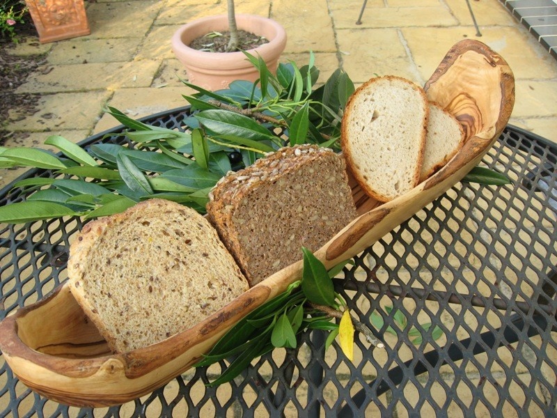 Brotschale RUSTIKAL 40  - 45 cm aus Olivenholz