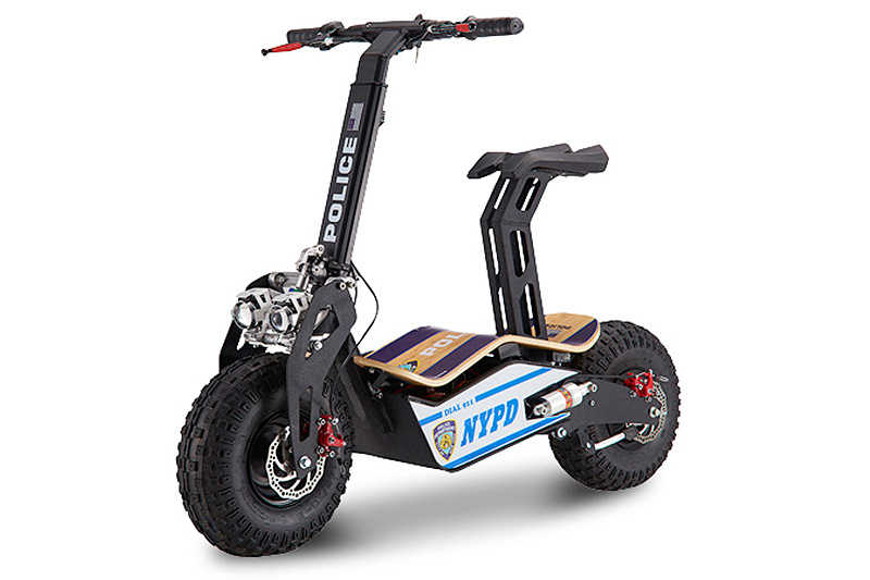 Elektro Roller E Scooter 810w Mit Strassenzulassung Brushless Motor Massivholzmobel Bei Moebelshop68 De