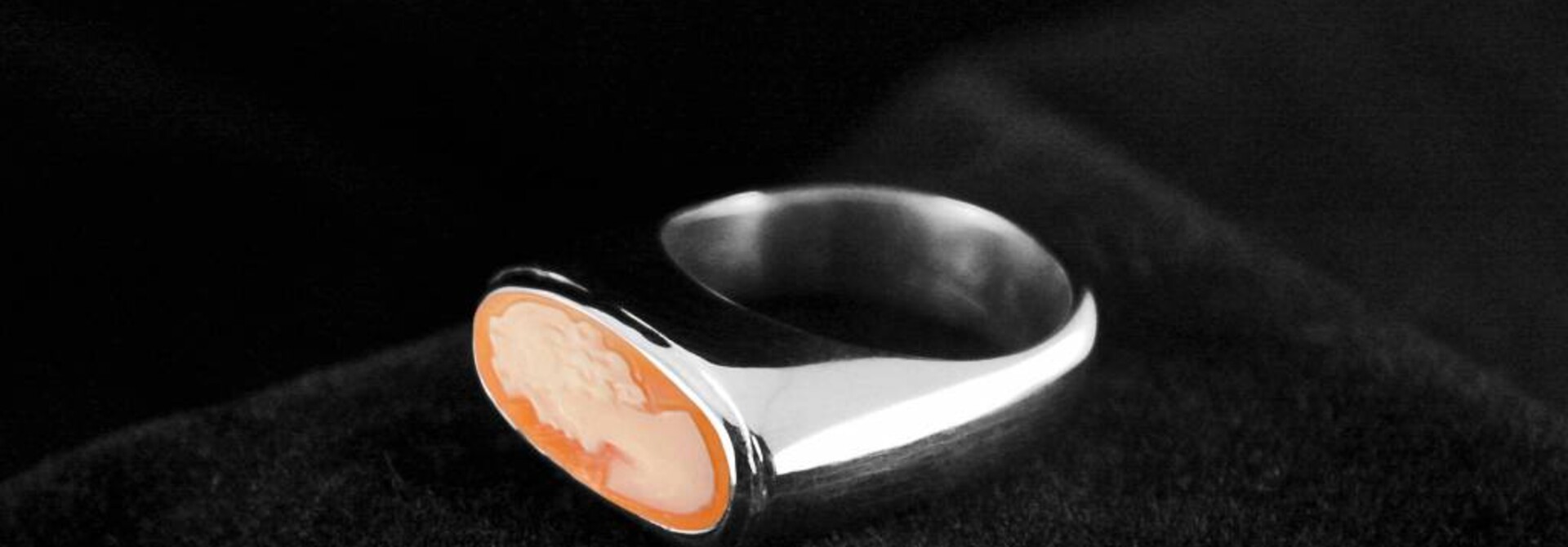 (As)ring GEM, zilver met camee