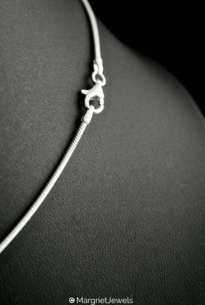 Necklace SLANG, white gold