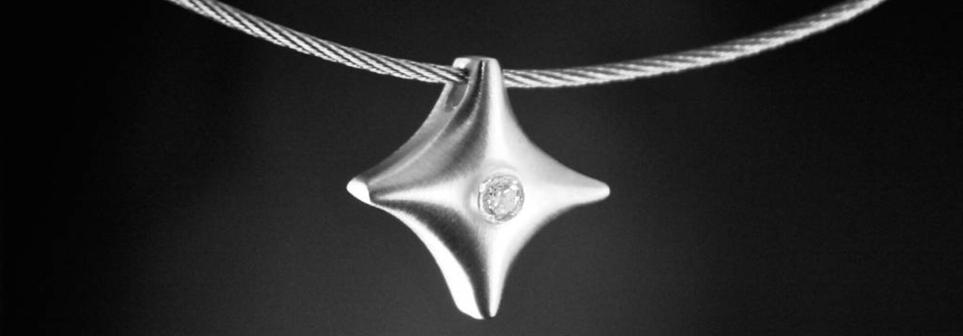 (As)hanger TWINKEL, zilver met lab grown diamant