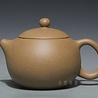 Yixing Qingduanni Xishi tea pot (180 cc, globe screen) Yixing Qingduanni Xishi tea pot (180 cc, globe screen)