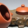 Yixing Zhuni Xishi tea pot (180 cc, globe screen) Yixing Zhuni Xishi tea pot (180 cc, globe screen)