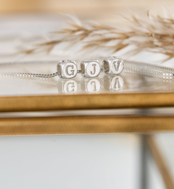 KAYA sieraden Ketting met Letter 'Cubes' | 3 Initialen