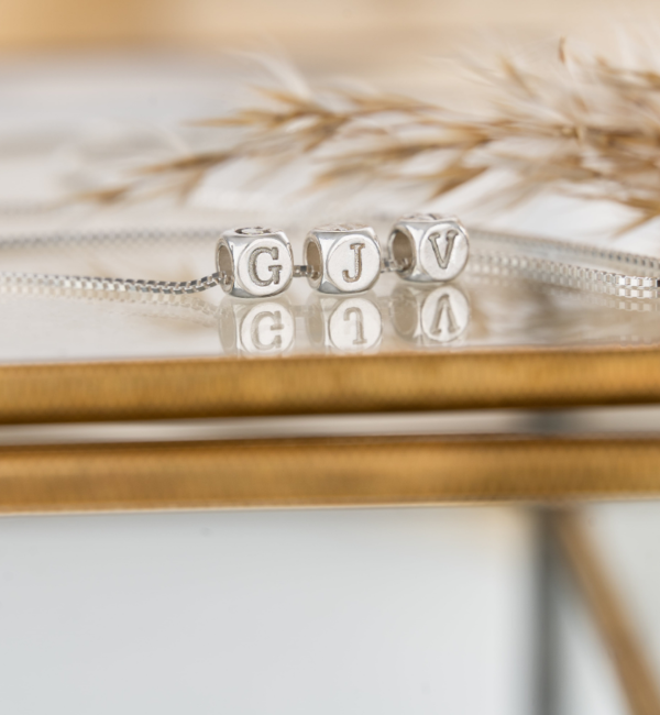 KAYA sieraden Necklace with Letter 'Cubes' | 3 Initials