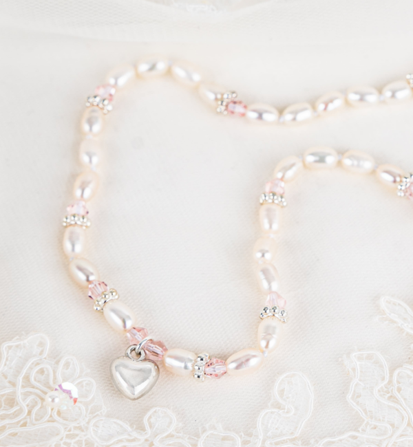 KAYA sieraden Children necklace 'Infinity White' heart with globe