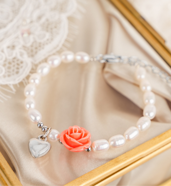 KAYA sieraden Baby bracelet 'Infinity' with sweet heart ball and Swarovski crystals