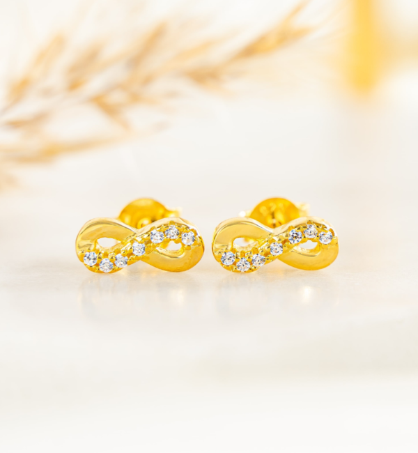 KAYA sieraden Silver earrings 'Infinity Crystal'