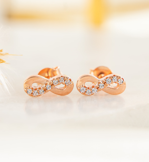 KAYA sieraden Silver earrings 'Infinity Crystal'