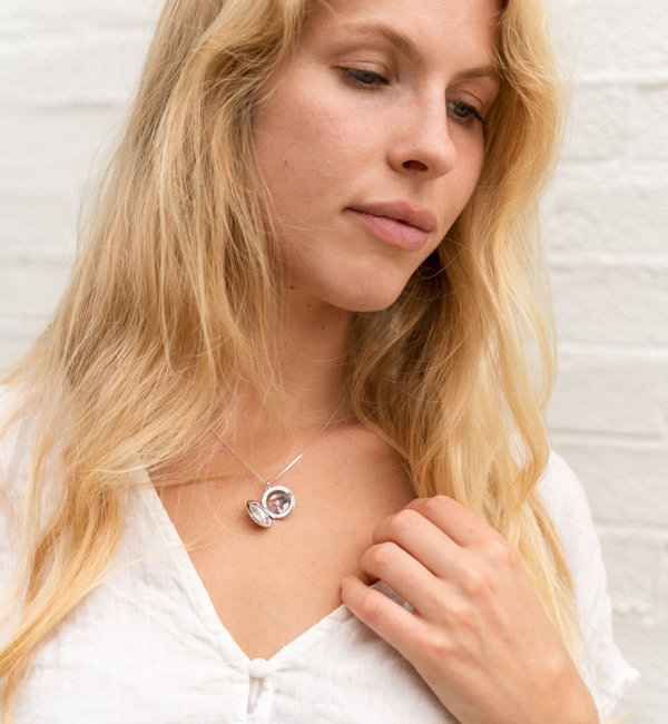 Gegraveerde sieraden Necklace with Photo ‘Round Locket’
