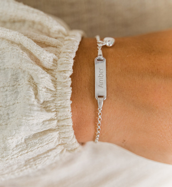 KAYA sieraden Personalized Bracelet 'Classic Bar' + charm of your choice