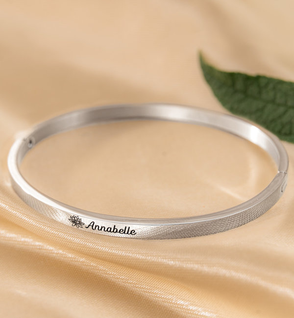 KAYA sieraden Cuff bracelet ‘Classic’ with birth flower and name