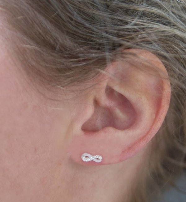 KAYA sieraden Silver earrings 'Infinity Crystal'