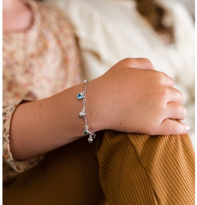 KAYA sieraden Bedelarmband met 7 Hartjes