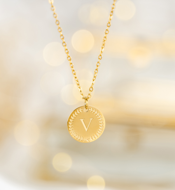 KAYA sieraden Necklace with letter V 'Olivia' | Stainless Steel