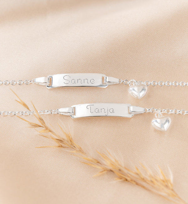 KAYA sieraden Personalized Bracelet 'Classic Bar' + charm of your choice